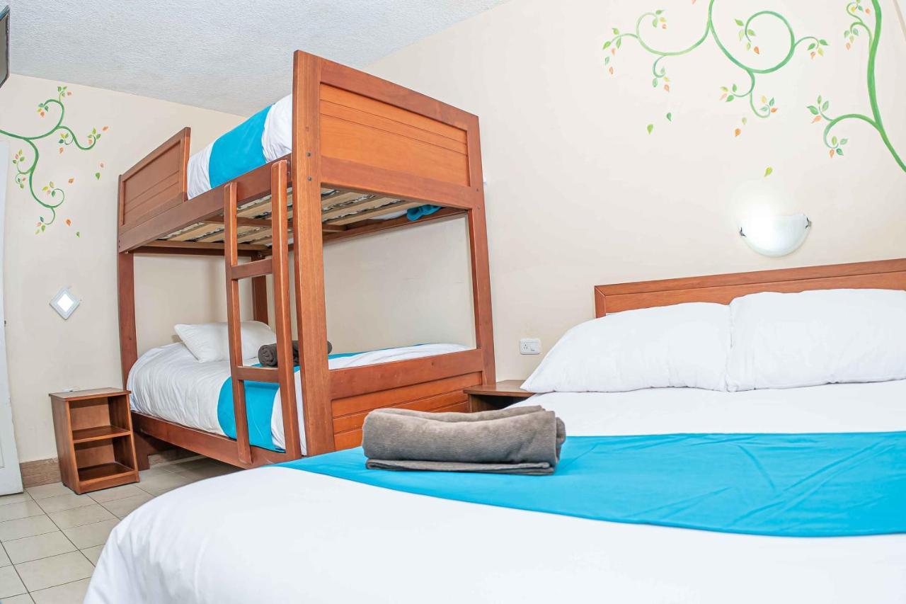 Hotel Tungurahua 巴尼奥斯 外观 照片