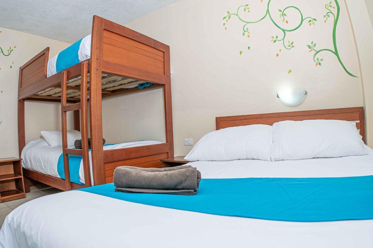 Hotel Tungurahua 巴尼奥斯 外观 照片