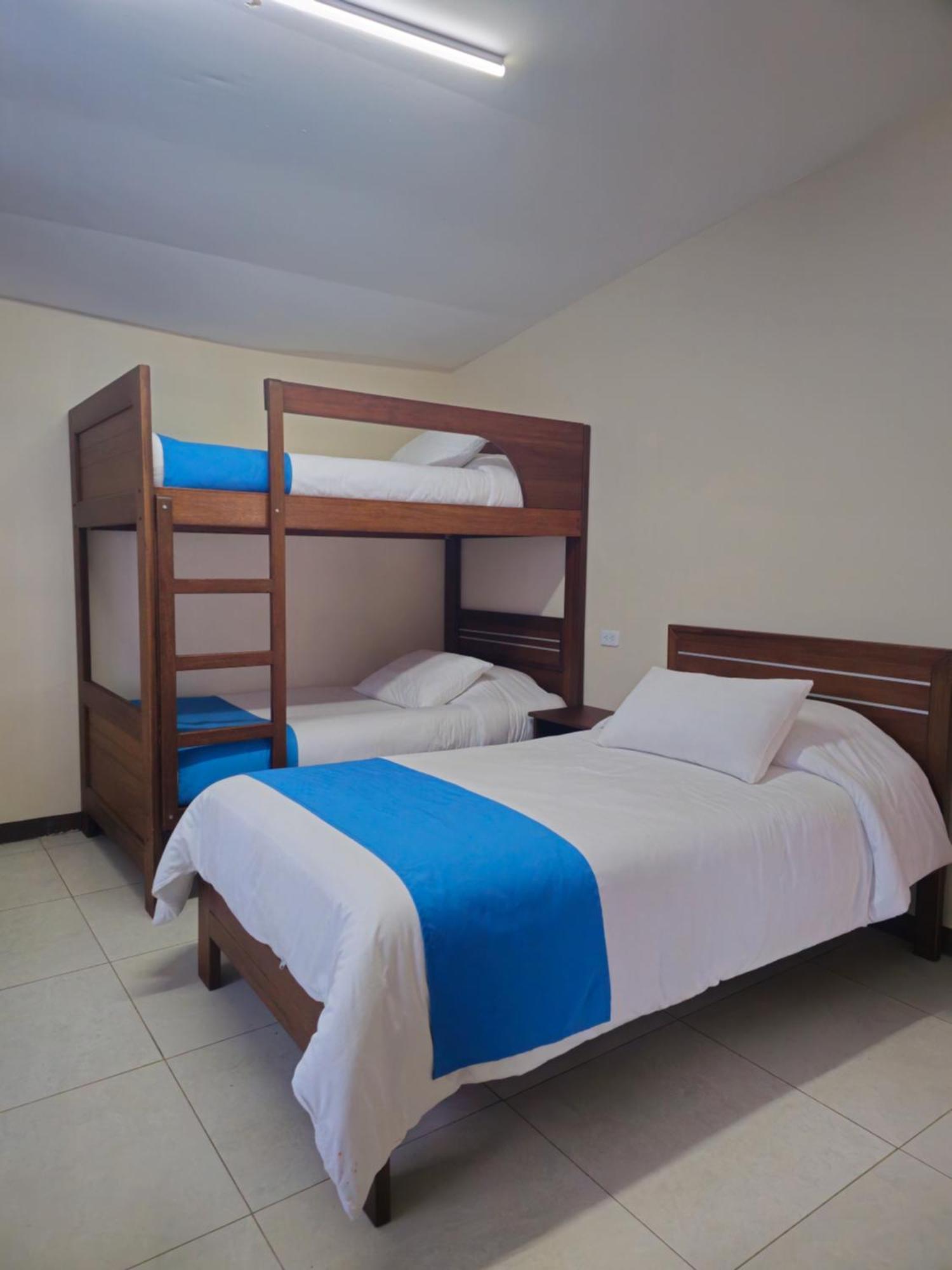 Hotel Tungurahua 巴尼奥斯 外观 照片