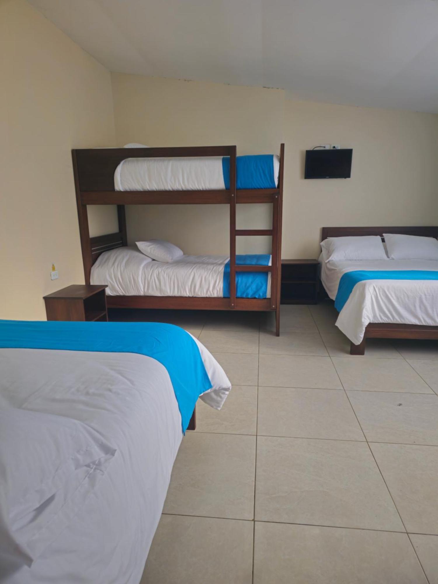 Hotel Tungurahua 巴尼奥斯 外观 照片